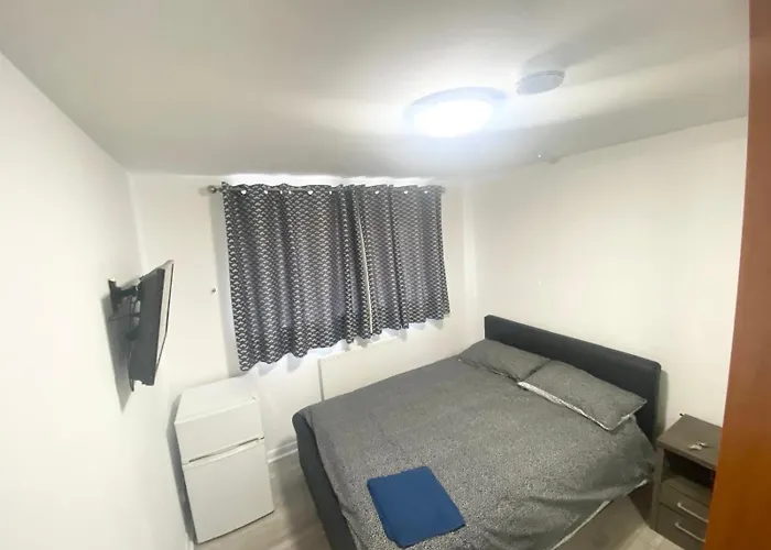 The Heathrow Lodge London Uk