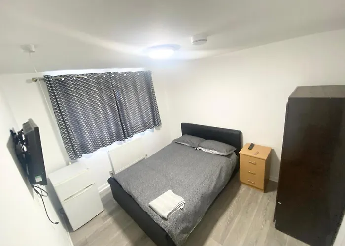 The Heathrow Lodge London Uk