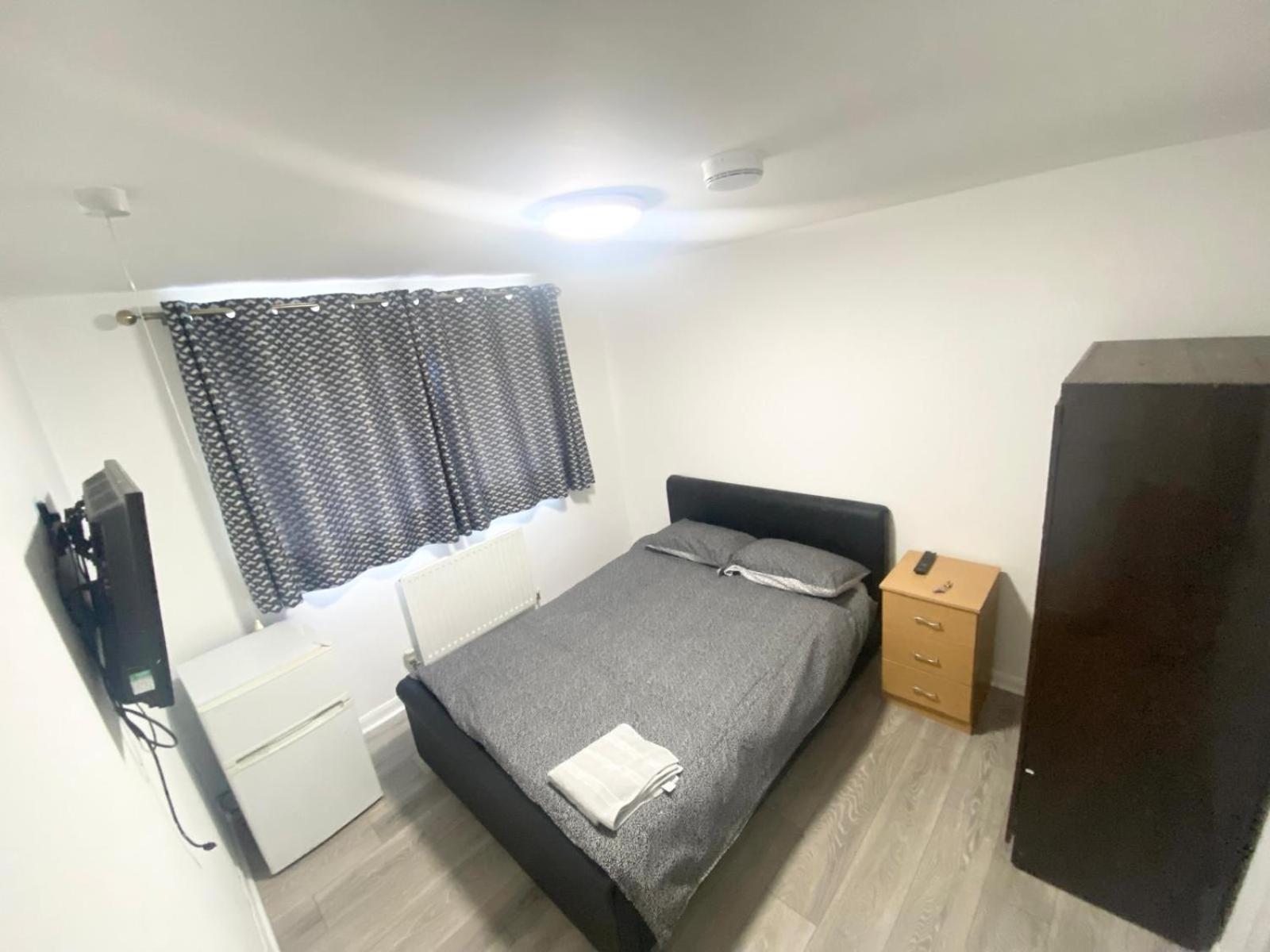 The Heathrow London Uk Lodge Harmondsworth
